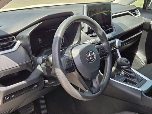 Used 2023 Toyota RAV4 XLE w/ Convenience Package FWD image 7