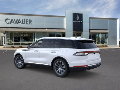 Used 2026 Lincoln Aviator AWD image 4