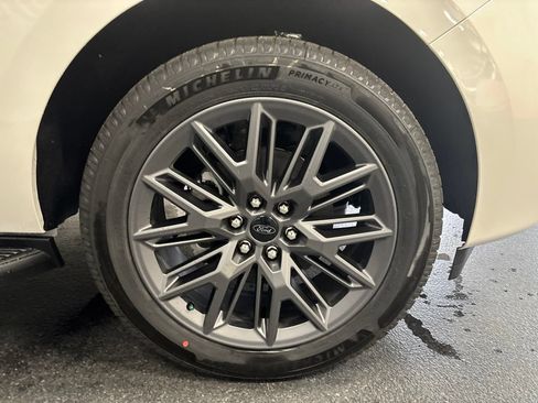 New 2026 Ford Expedition Max Platinum w/ Stealth Appearance Package AWD/4WD image 15
