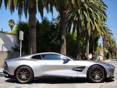 New 2025 Aston Martin Vanquish image 13