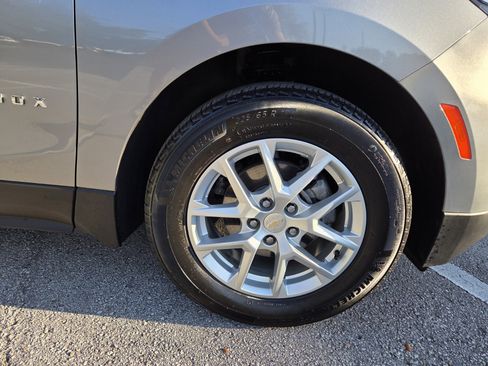 Used 2024 Chevrolet Equinox LS w/ LS Convenience Package FWD image 24