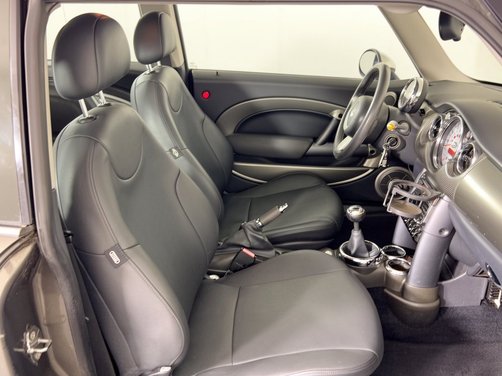 Used 2006 MINI Cooper Hardtop FWD image 29