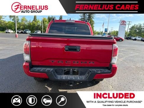 Used 2022 Toyota Tacoma TRD Sport w/ TRD Premium Sport Package AWD/4WD image 7