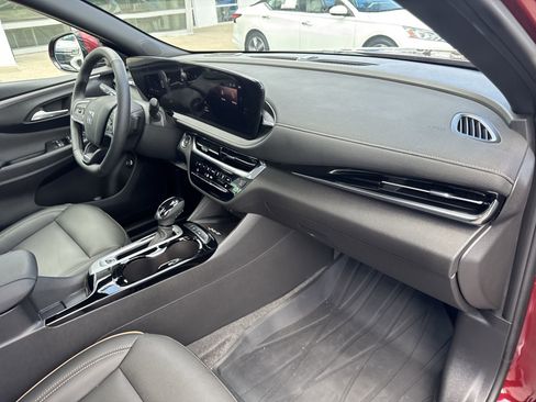 Certified 2025 Buick Envista Avenir image 27