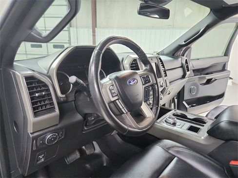 Used 2021 Ford Expedition XLT image 18