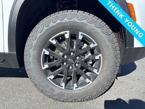 New 2026 Chevrolet Traverse Z71 w/ Driver Confidence Package image 9