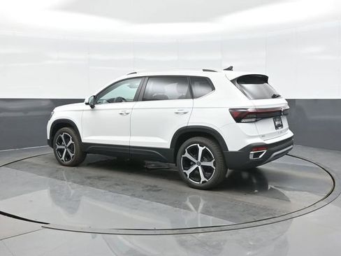New 2026 Volkswagen Taos SEL AWD/4WD image 5