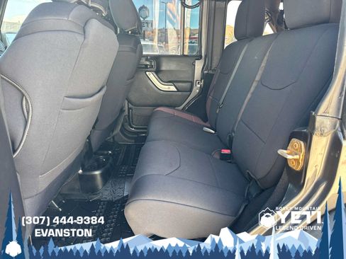 Used 2014 Jeep Wrangler Unlimited Rubicon AWD/4WD image 19