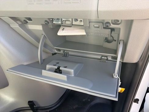 New 2026 Ford E-350 and Econoline 350 Super Duty w/ Power Equipment Group image 27