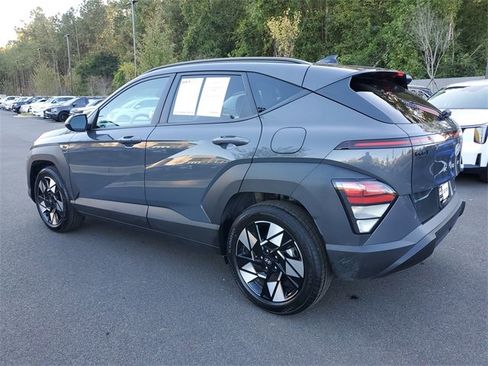 Used 2025 Hyundai Kona SEL image 6