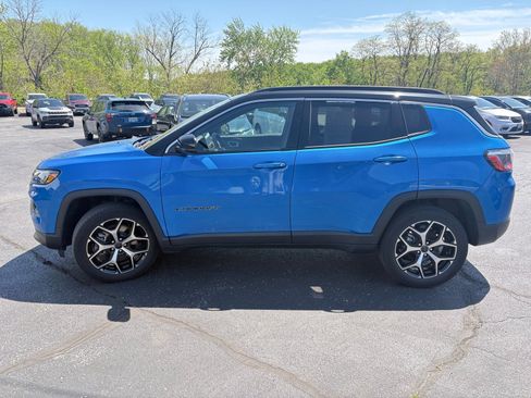 Used 2025 Jeep Compass Limited AWD/4WD image 10
