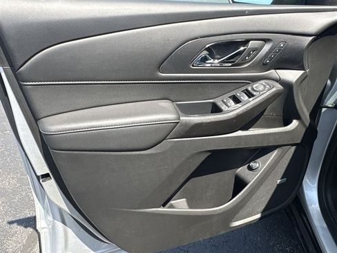 Used 2022 Chevrolet Traverse Premier w/ Redline Edition FWD image 23