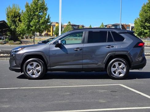 Certified 2023 Toyota RAV4 XLE w/ XLE Grade Weather Package AWD/4WD image 8