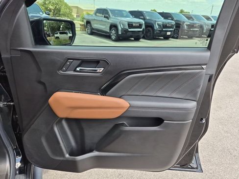 Used 2026 GMC Canyon AT4 AWD/4WD image 37