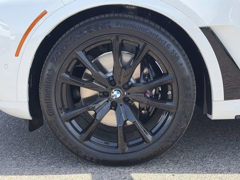New 2026 BMW X7 M60i image 9