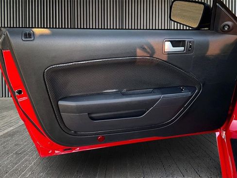 Used 2009 Ford Mustang GT image 23