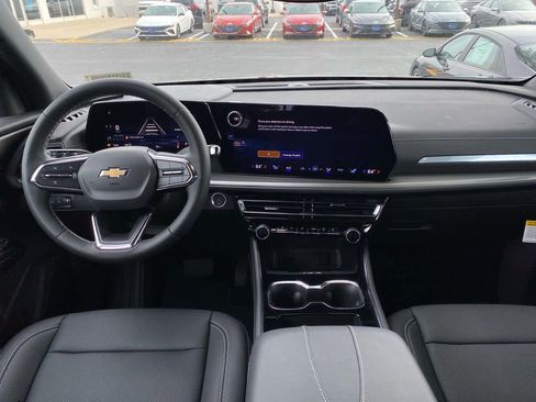 New 2025 Chevrolet Traverse LT w/ Sun and Wheel Package image 9