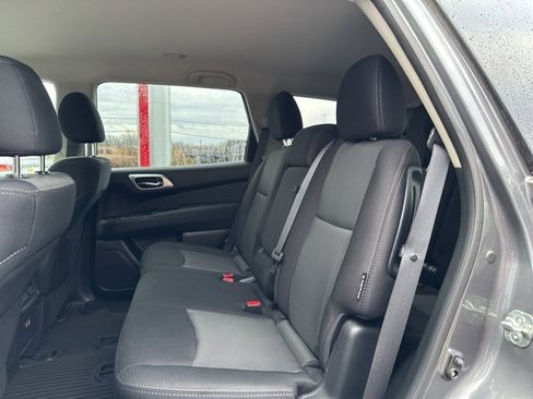 Certified 2020 Nissan Pathfinder SV image 13