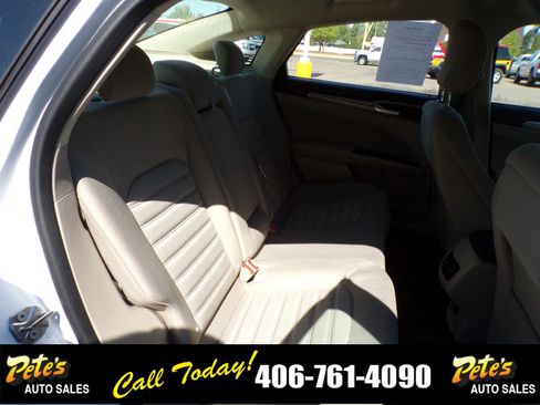 Used 2019 Ford Fusion SE image 15