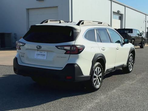 Used 2025 Subaru Outback Premium AWD/4WD image 8