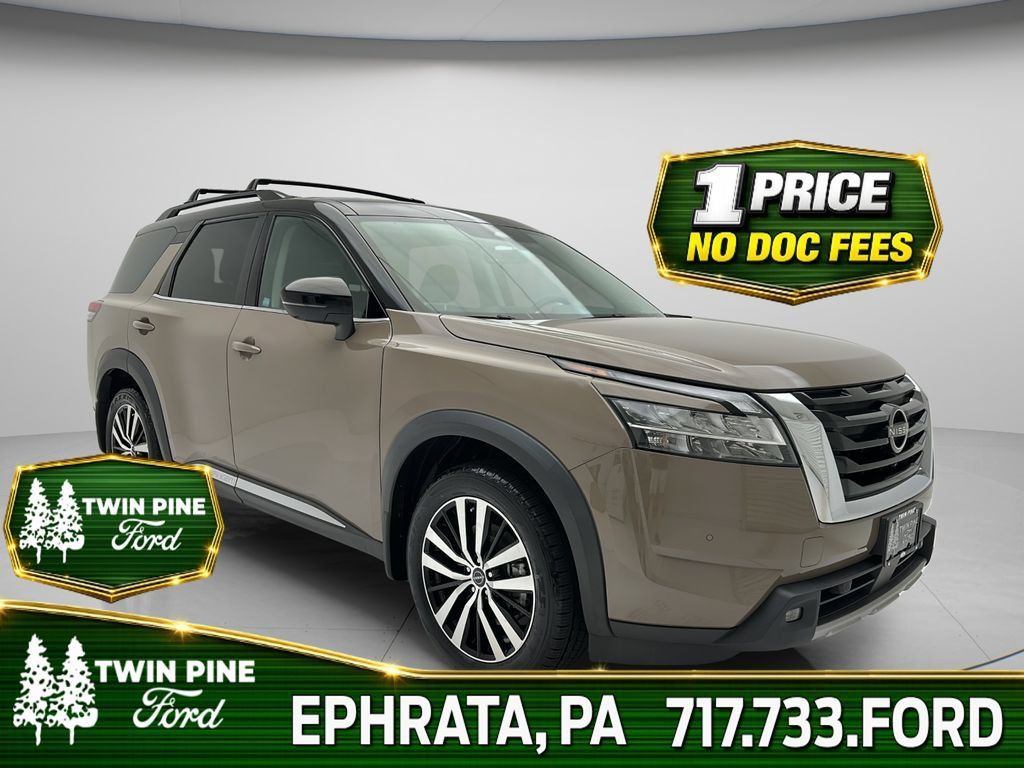 Used 2024 Nissan Pathfinder Platinum AWD/4WD image 1