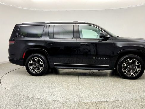 Used 2023 Jeep Wagoneer Series III w/ Convenience Group I AWD/4WD image 4