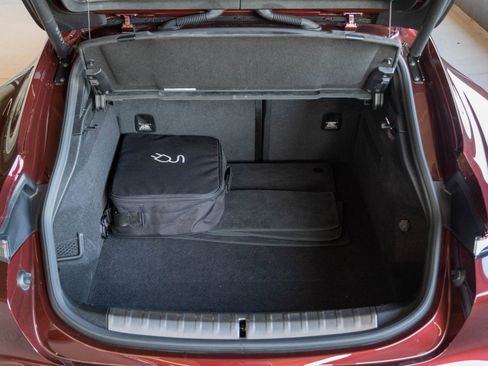 Used 2023 Porsche Taycan GTS image 32