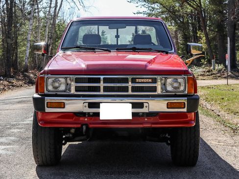 Used 1986 Toyota Pickup 4x4 Regular Cab Turbo image 13