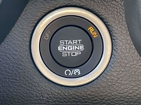 New 2026 RAM 1500 Big Horn AWD/4WD image 16
