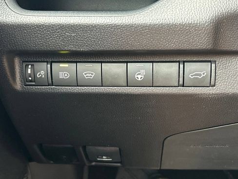 Used 2025 Toyota RAV4 XLE Premium w/ Weather Package FWD image 31