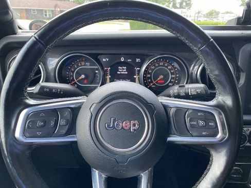 Used 2021 Jeep Wrangler Unlimited Sahara AWD/4WD image 20