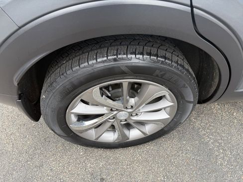 Used 2022 Buick Encore GX Essence w/ Experience Buick Package image 10