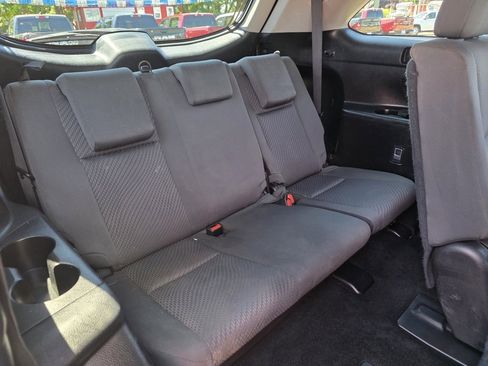 Used 2019 Toyota Highlander LE image 22