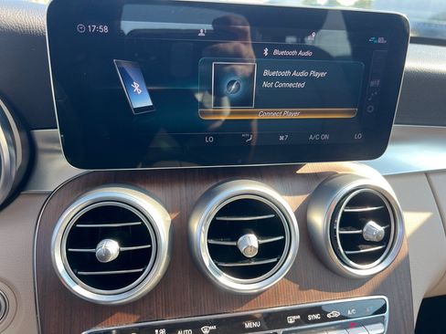 Used 2021 Mercedes-Benz C 300 4MATIC Sedan image 33