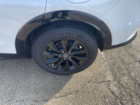 Used 2025 Buick Envista Sport Touring image 30