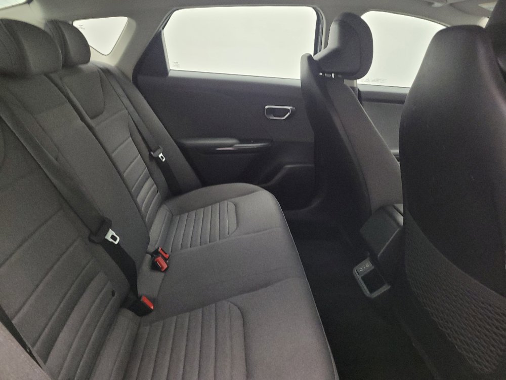 Used 2025 Kia K4 EX FWD image 19