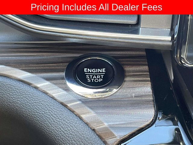 Used 2023 Ford Explorer Limited w/ Equipment Group 301A AWD/4WD image 31