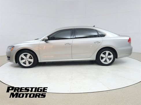 Used 2012 Volkswagen Passat TDI SE image 4