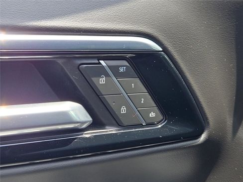 Used 2025 Chevrolet Suburban LT AWD/4WD image 26