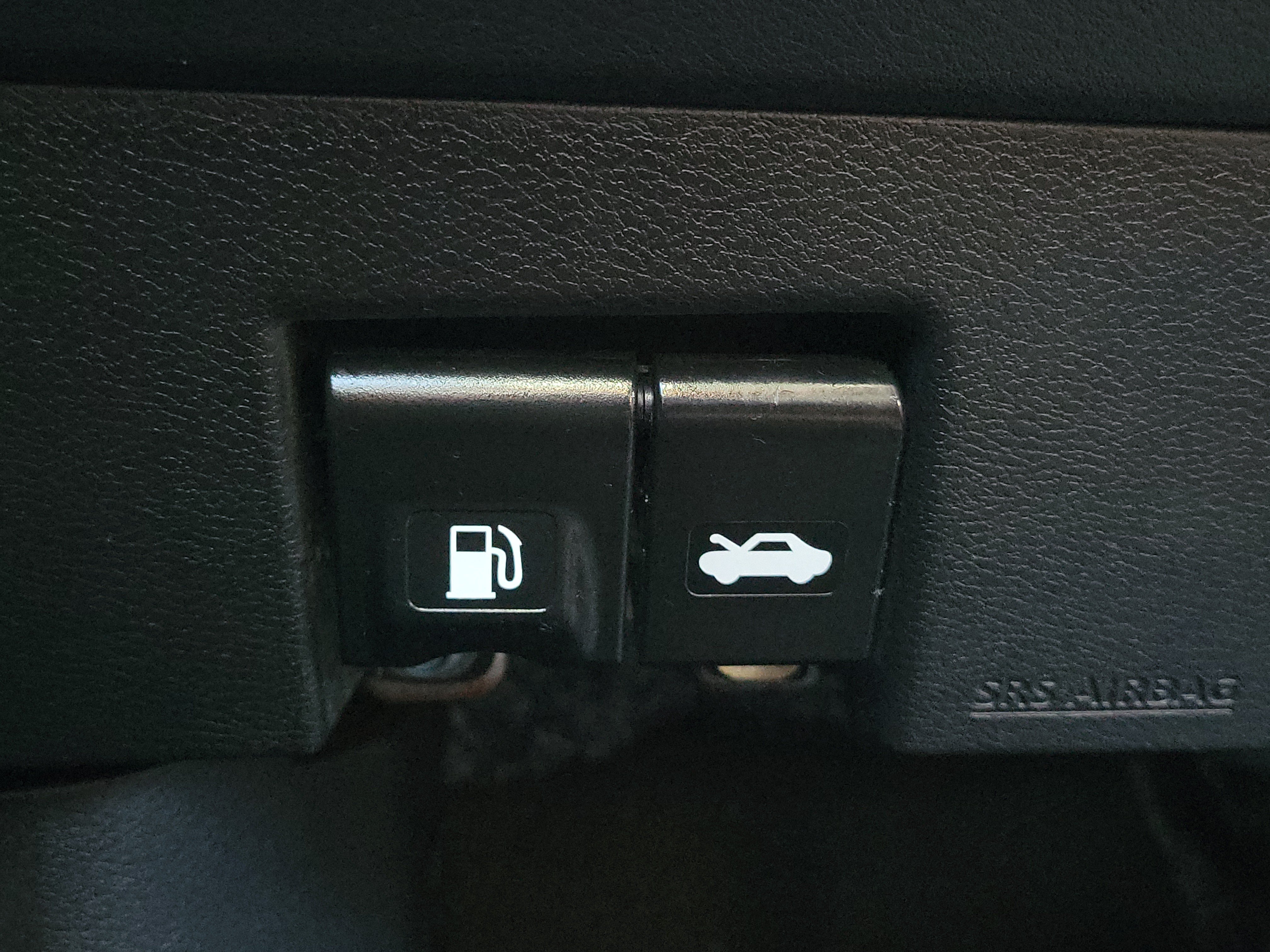 Certified 2023 Nissan Versa SV FWD image 28