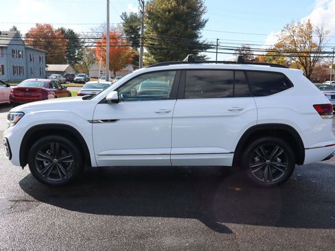 Used 2021 Volkswagen Atlas SE w/ Panoramic Sunroof Package image 8