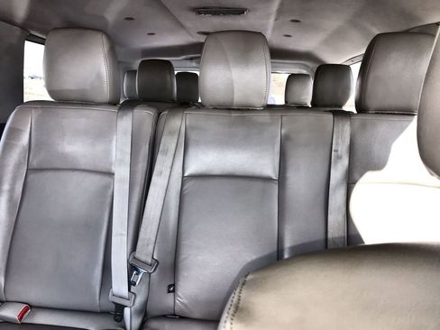 Used 2016 Nissan NV 3500 SL image 20