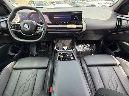 Used 2025 BMW X3 xDrive30i AWD/4WD image 35