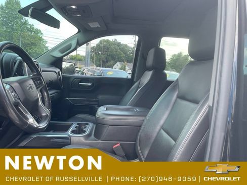 Used 2019 Chevrolet Silverado 1500 LT Trail Boss AWD/4WD image 4