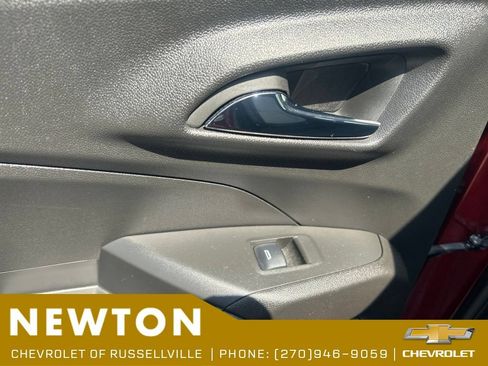 Used 2024 Chevrolet Trax LS FWD image 35