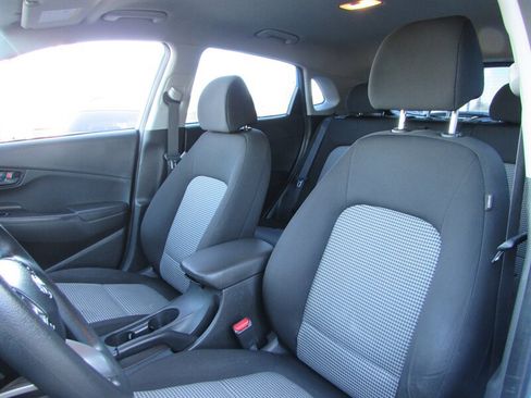 Used 2019 Hyundai Kona SE AWD/4WD image 12