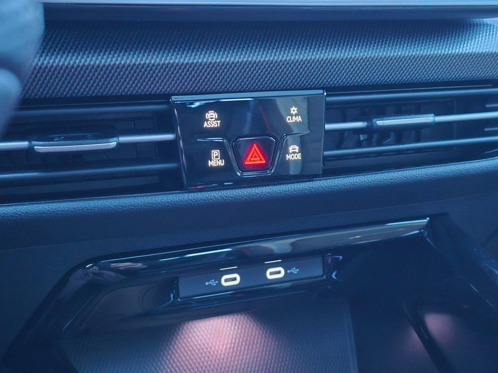 New 2026 Volkswagen GTI SE FWD image 28