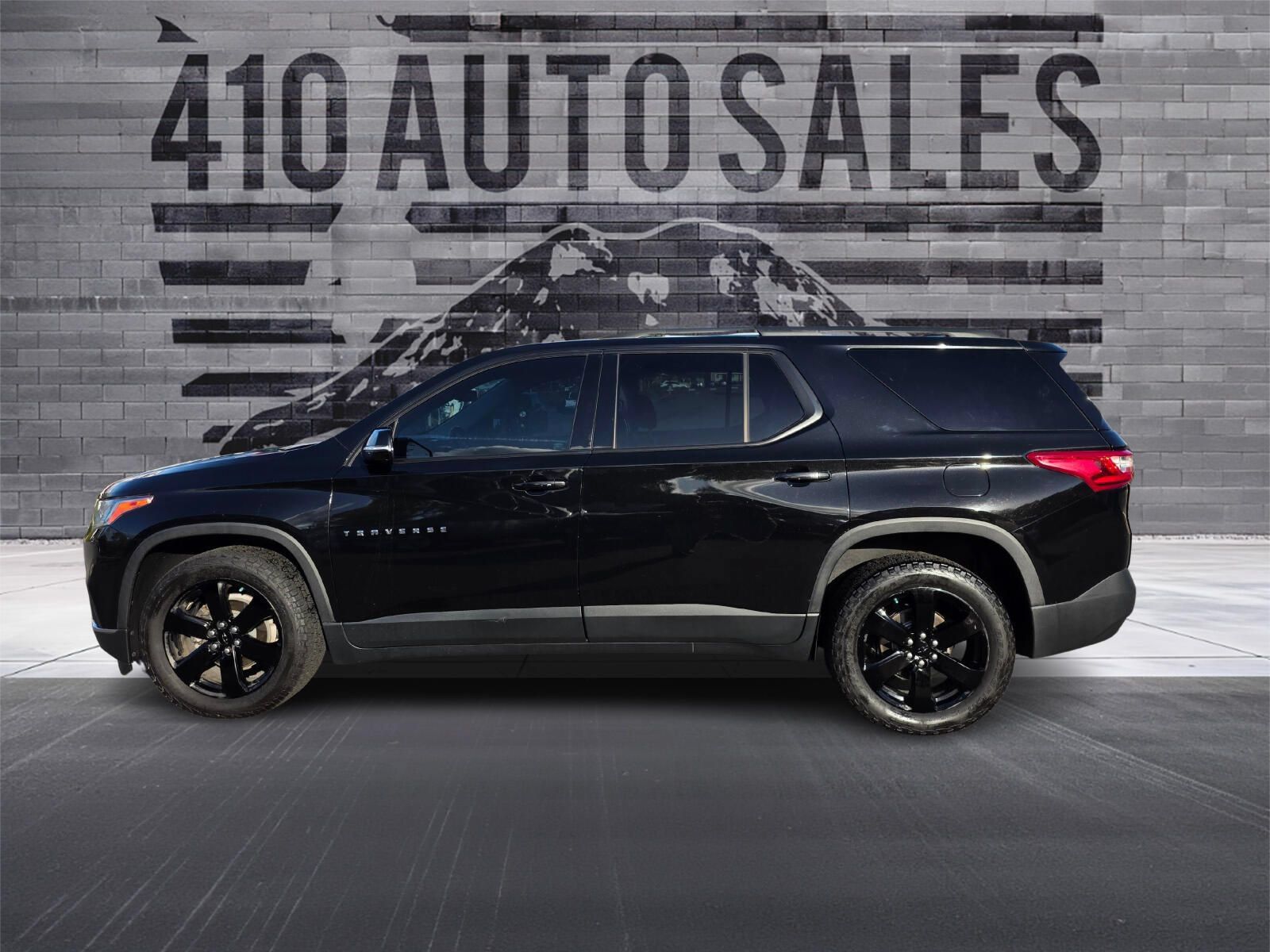 Used 2019 Chevrolet Traverse LT w/ LT Premium Package AWD/4WD image 7