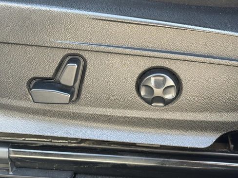 Used 2019 Alfa Romeo Stelvio image 27