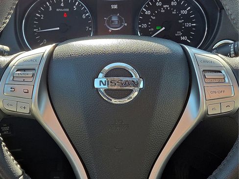 Used 2016 Nissan Rogue SL w/ SL Premium Package image 30